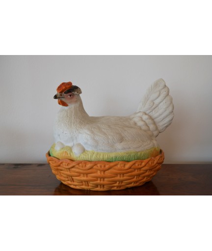 Œufrier en forme de poule...