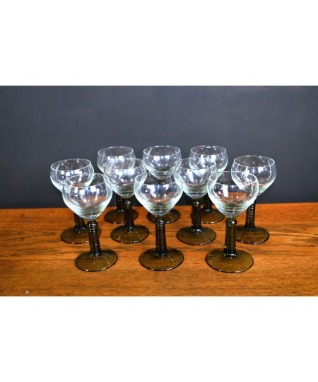 Lot de 10 verres de vin vintage avec pied vert