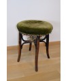 Ancien tabouret en bois courbé avec assise en tissu vert à ressort  fin 19e siècle