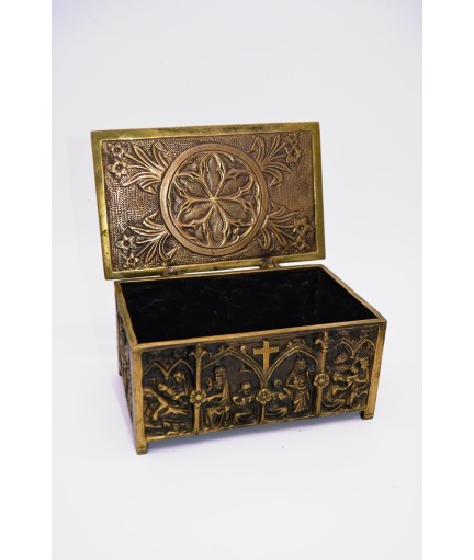 Coffret religieux en bronze sculpté Saints 19e style gothique