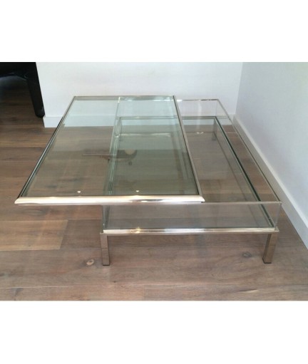 Table basse avec vitrine...