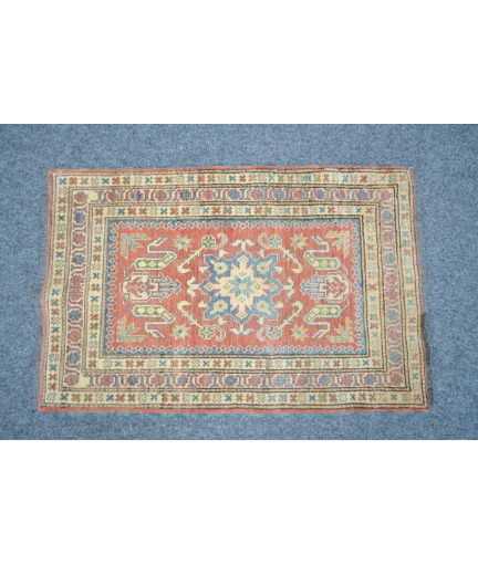 Tapis d'Orient en laine...