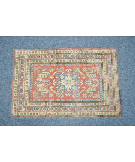 Tapis d'Orient en laine d'Origine Kazak