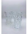 Paire de vases en cristal incolore taillé