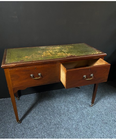 Bureau style anglais avec plateau en cuire