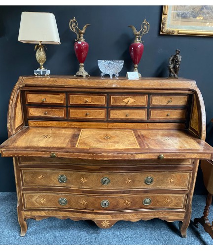 Bureau à cylindre marqueté d'époque 18e