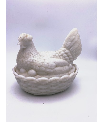 Œufrier poule couveuse en opaline blanche - grand modèle