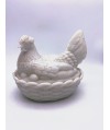 Œufrier poule couveuse en opaline blanche - grand modèle