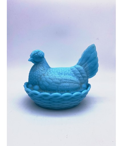 Œufrier poule couveuse en opaline turquoise - grand modèle