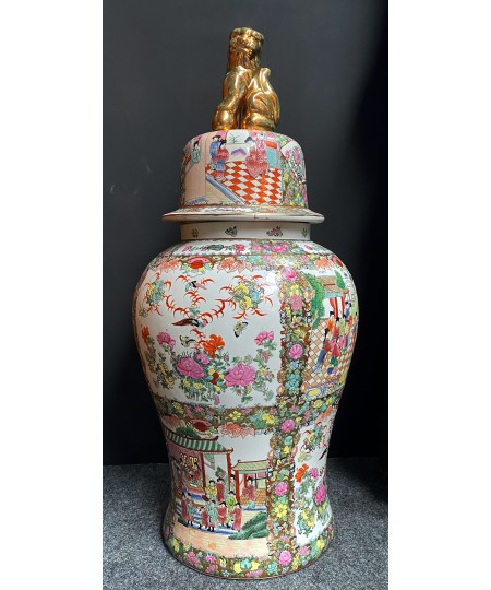 Grand vase en porcelaine Imari, 20e siècle