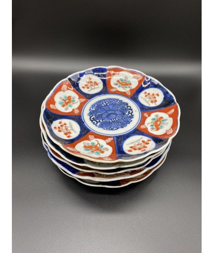 Lot de 5 assiettes Imari 19e siècle (manques)