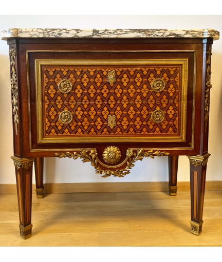 Commode style Louis XVI en...