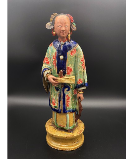 Statuette en grès émaillé polychrome Chine début 20e