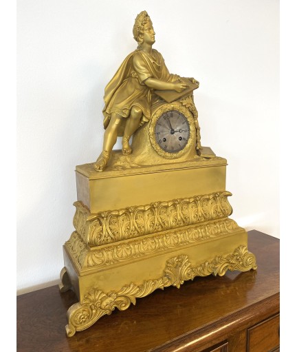 Pendule de cheminée en bronze doré, style Louis Philippe