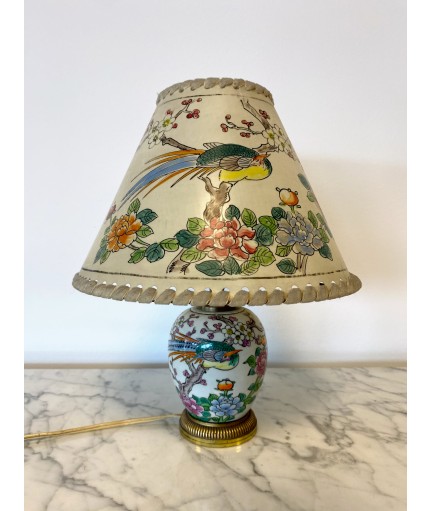 Petite lampe asiatique à décor d'oiseaux et fleuris