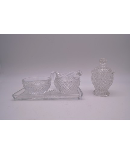 Set en cristal : plateau, coupe, sucrier et pot à lait