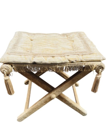 Tabouret en bois